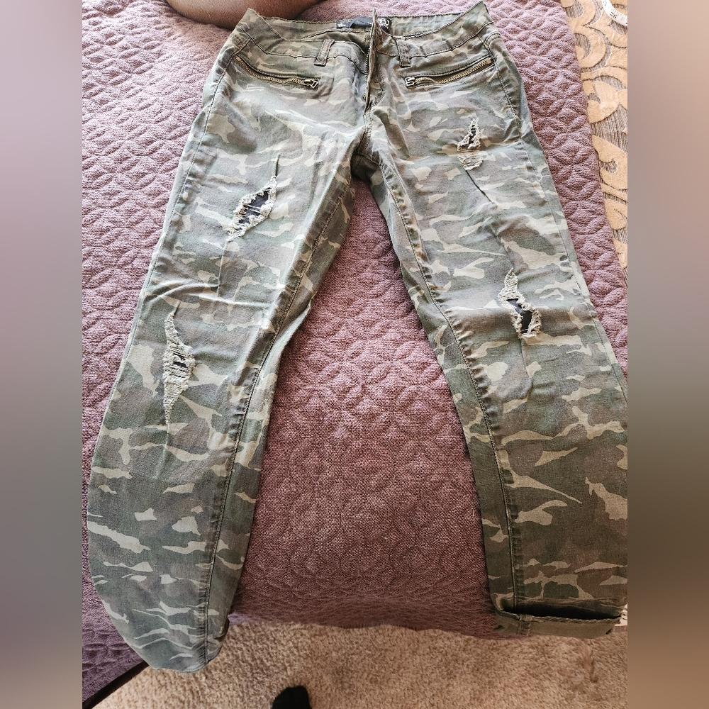 Camouflage pants distressed